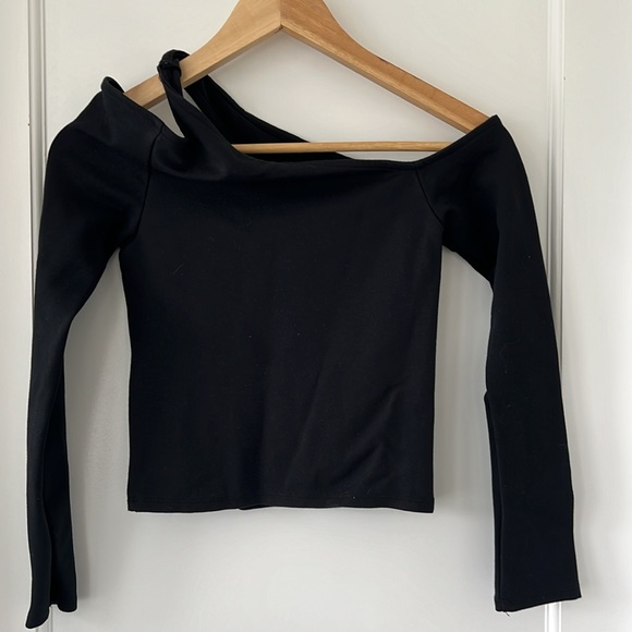 Abercrombie & Fitch Asymmetrical Cut Out Off The Shoulder Long Sleeve Top - Picture 3 of 5